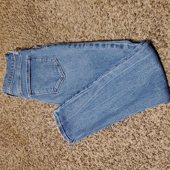 Old Navy Skinny Jeans - Picture 1 of 3